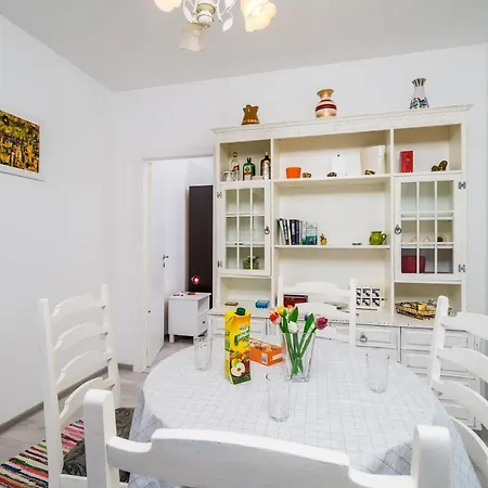 Luka Apartment