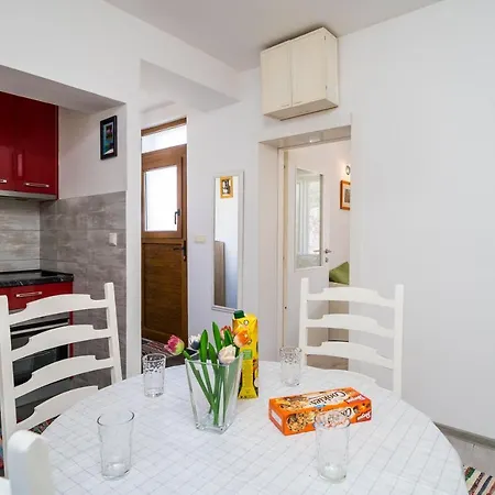 Luka Apartment